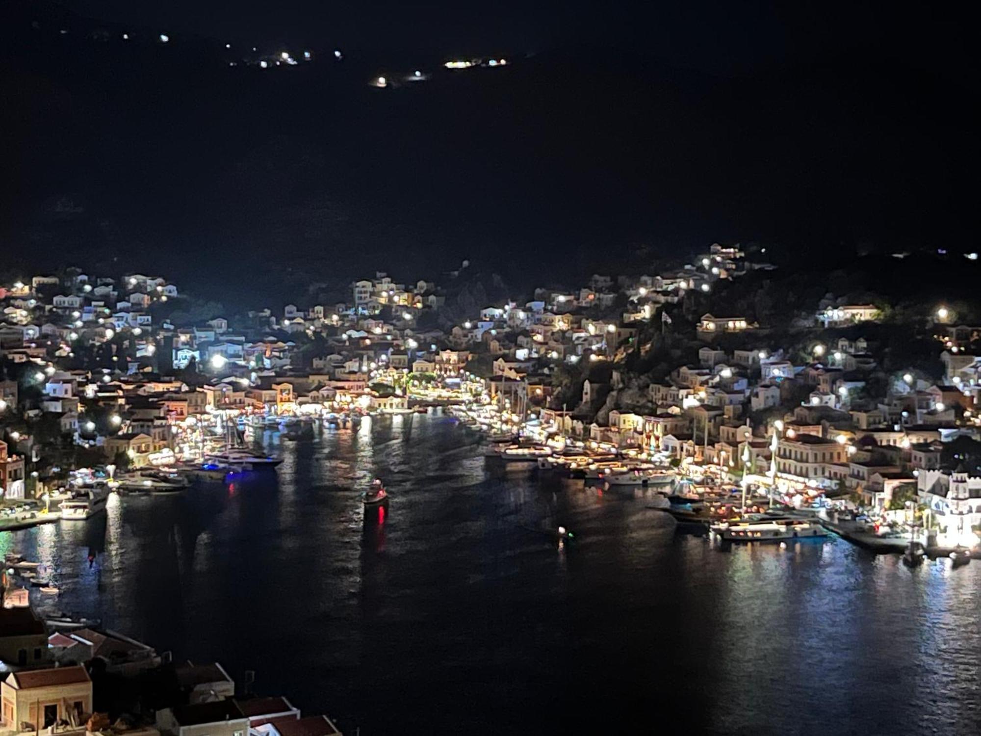 Aleminas Rooms Symi Exterior photo