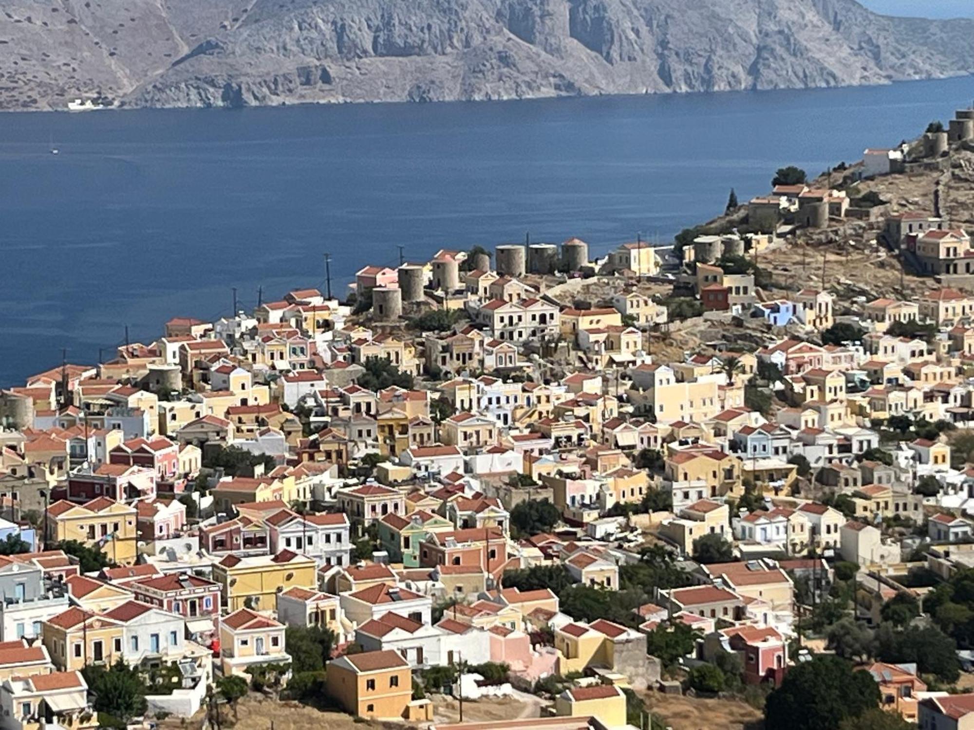 Aleminas Rooms Symi Exterior photo